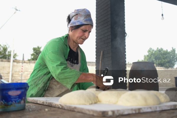 Ənənəvi dadların ünvanı olan yolüstü təndirxanalar