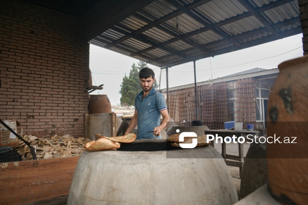 Ənənəvi dadların ünvanı olan yolüstü təndirxanalar
