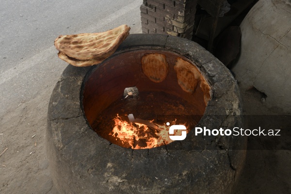 Ənənəvi dadların ünvanı olan yolüstü təndirxanalar