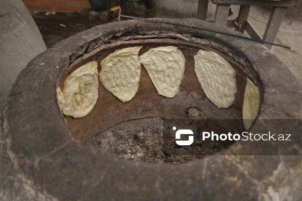 Ənənəvi dadların ünvanı olan yolüstü təndirxanalar