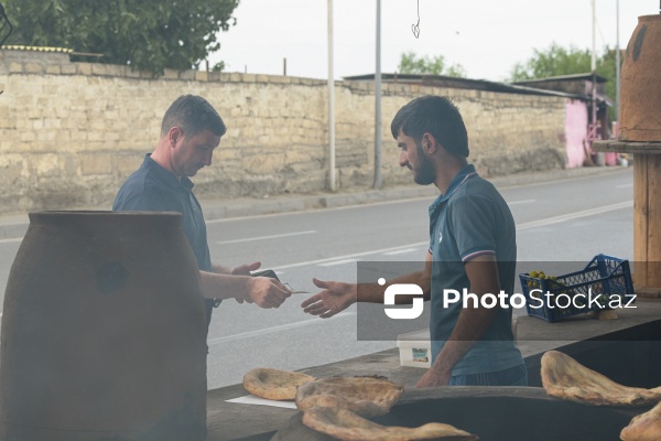 Ənənəvi dadların ünvanı olan yolüstü təndirxanalar