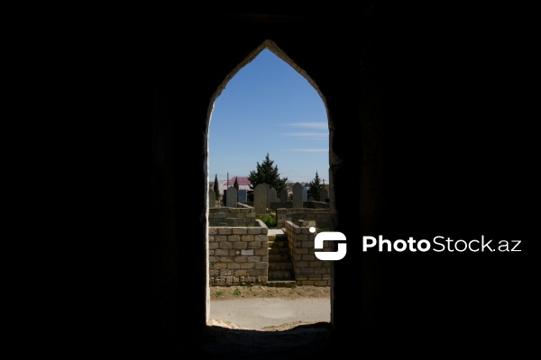 Novxanıda yerləşən Axund Əbil sərdabəsi