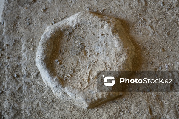 Novxanıda yerləşən Axund Əbil sərdabəsi