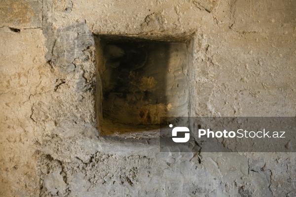 Novxanıda yerləşən Axund Əbil sərdabəsi