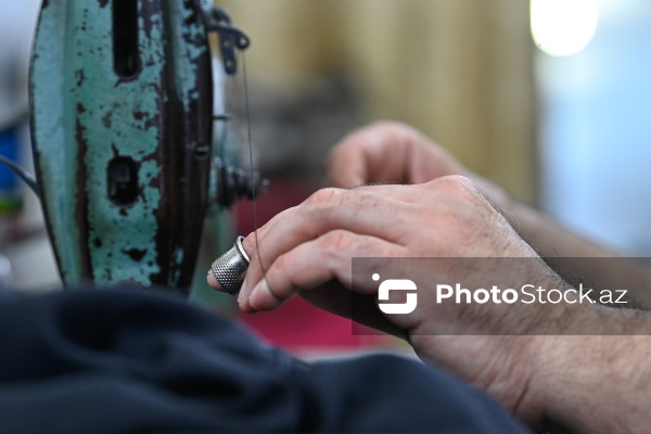 Zəhmət və incəlik tələb edən dərzilik peşəsi