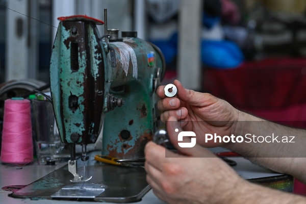 Zəhmət və incəlik tələb edən dərzilik peşəsi