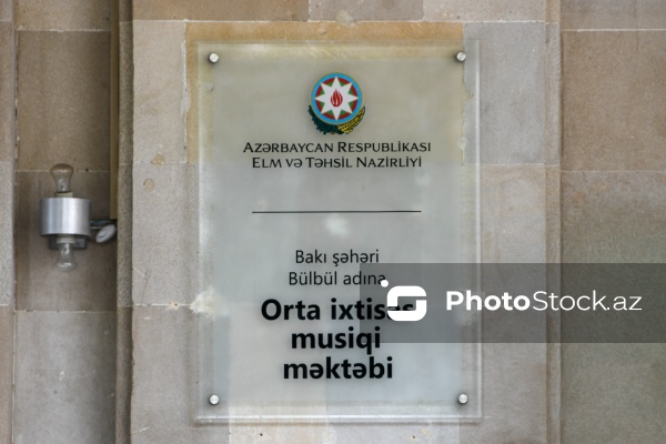 Özünəməxsus üslubu ilə seçilən tar ustası Fəxrəddin Cəfərov