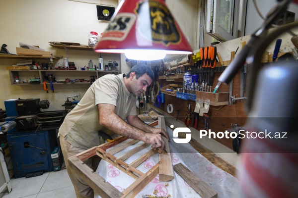 Özünəməxsus üslubu ilə seçilən tar ustası Fəxrəddin Cəfərov