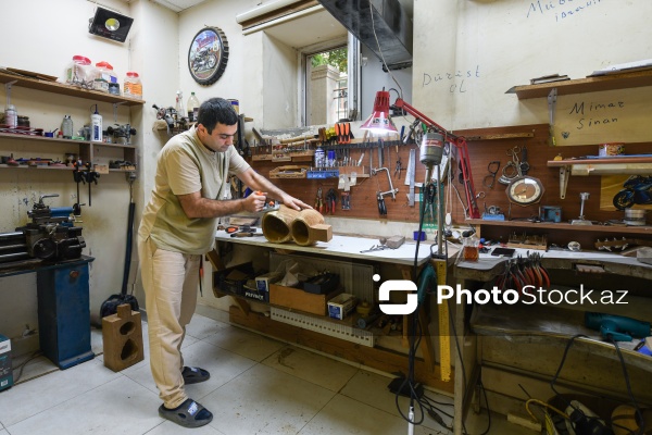 Özünəməxsus üslubu ilə seçilən tar ustası Fəxrəddin Cəfərov