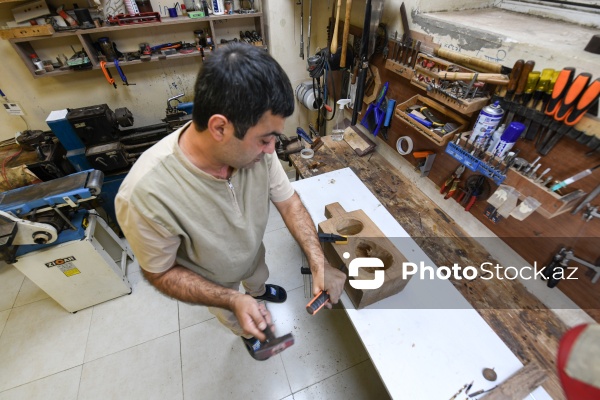 Özünəməxsus üslubu ilə seçilən tar ustası Fəxrəddin Cəfərov