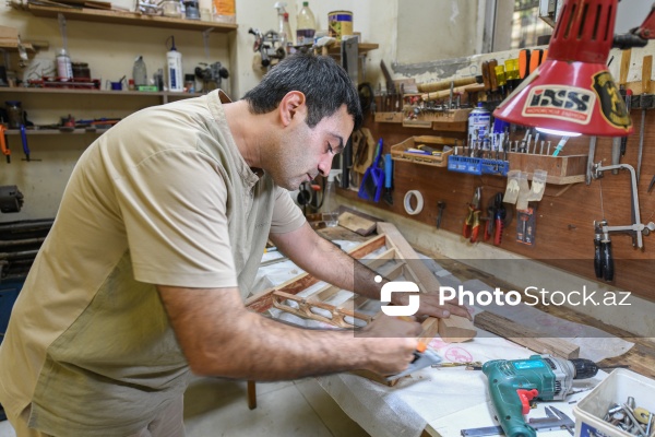 Özünəməxsus üslubu ilə seçilən tar ustası Fəxrəddin Cəfərov