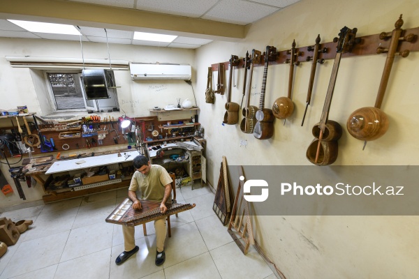 Özünəməxsus üslubu ilə seçilən tar ustası Fəxrəddin Cəfərov