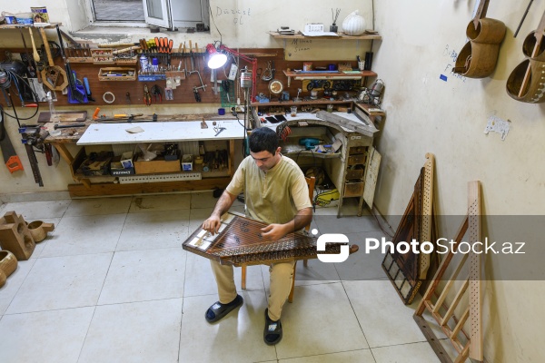 Özünəməxsus üslubu ilə seçilən tar ustası Fəxrəddin Cəfərov