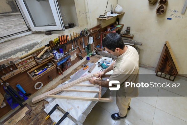 Özünəməxsus üslubu ilə seçilən tar ustası Fəxrəddin Cəfərov