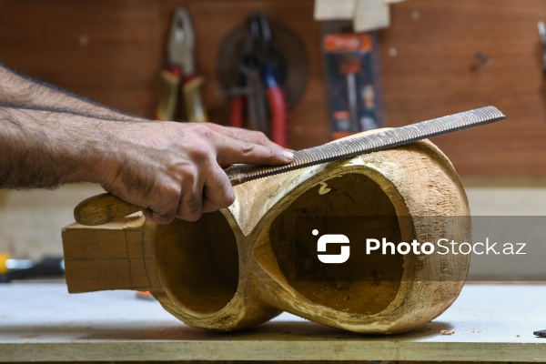 Özünəməxsus üslubu ilə seçilən tar ustası Fəxrəddin Cəfərov