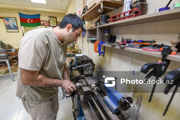 Özünəməxsus üslubu ilə seçilən tar ustası Fəxrəddin Cəfərov