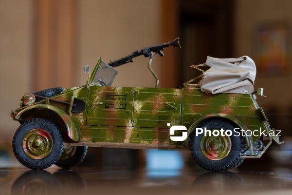 Kolleksiyaçı Rəhim Sultanovun avtomobil modelləri