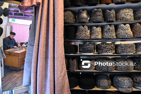 Papaqçılıq sənətini ailə ənənəsinə çevirən Sadu Xalayev