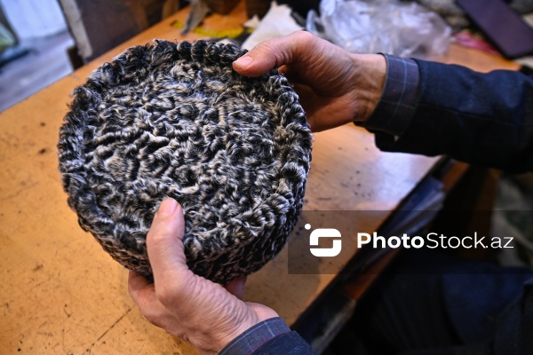 Papaqçılıq sənətini ailə ənənəsinə çevirən Sadu Xalayev