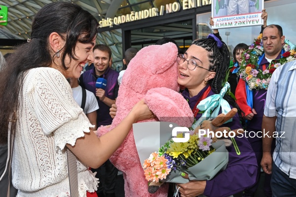 Paris Yay Paralimpiya Oyunlarında medal qazanmış Azərbaycan idmançıları Vətənə dönüblər