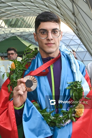 Paris Yay Paralimpiya Oyunlarında medal qazanmış Azərbaycan idmançıları Vətənə dönüblər