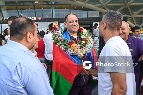 Paris Yay Paralimpiya Oyunlarında medal qazanmış Azərbaycan idmançıları Vətənə dönüblər