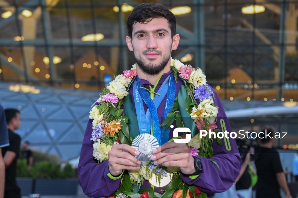 Paris-2024 Yay Olimpiya Oyunlarında çıxış edən idmançılarımız vətənə qayıdıblar