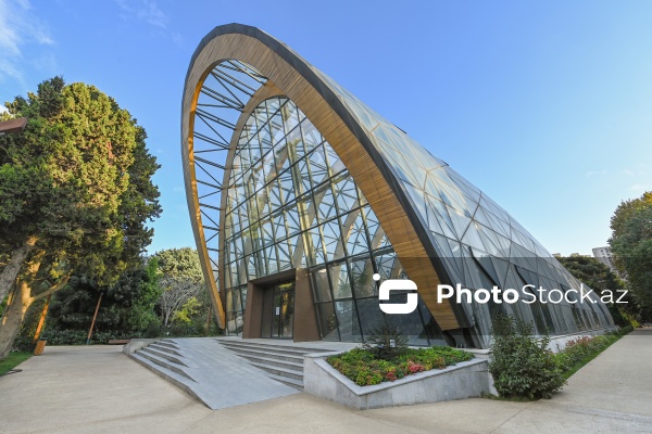 Payızın rənglərinə bürünən Mərkəzi Nəbatat Bağı