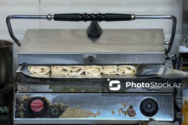 Paytaxt Bakıda fəaliyyət göstərən dönərxanalar