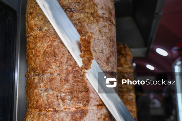 Paytaxt Bakıda fəaliyyət göstərən dönərxanalar