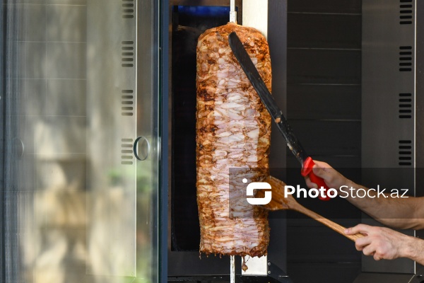 Paytaxt Bakıda fəaliyyət göstərən dönərxanalar