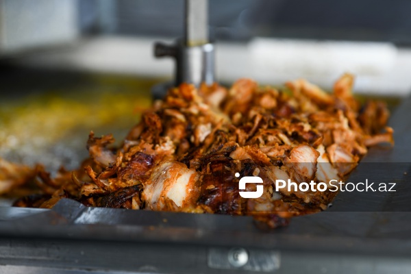 Paytaxt Bakıda fəaliyyət göstərən dönərxanalar