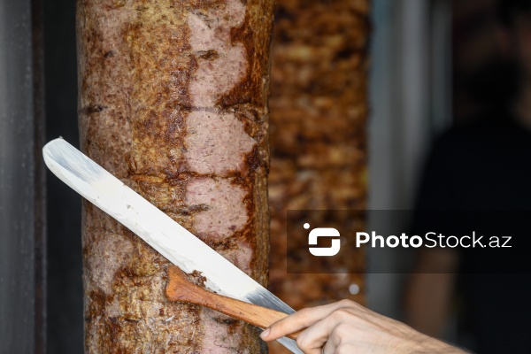 Paytaxt Bakıda fəaliyyət göstərən dönərxanalar