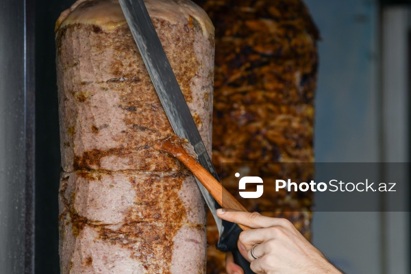 Paytaxt Bakıda fəaliyyət göstərən dönərxanalar