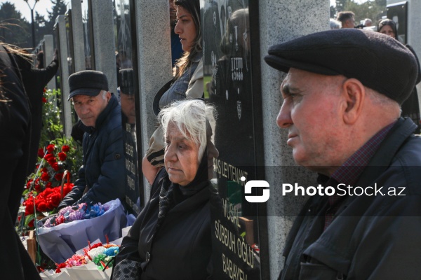 Paytaxt sakinləri Zəfər Gününün beşinci ildönümünü qeyd edir