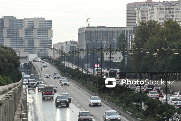 Paytaxt Bakının müxtəlif ərazilərində yerləşən körpülər