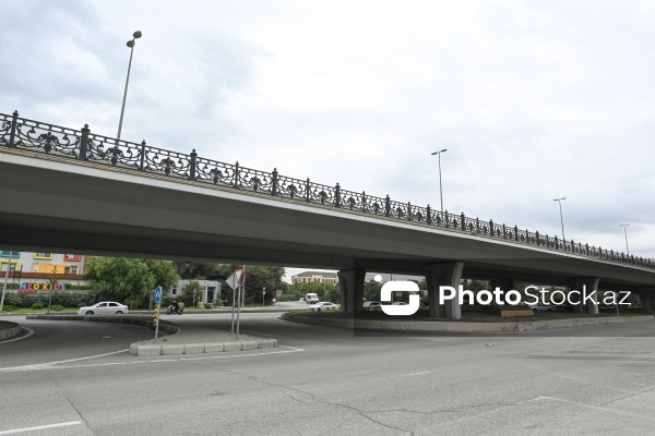 Paytaxt Bakının müxtəlif ərazilərində yerləşən körpülər