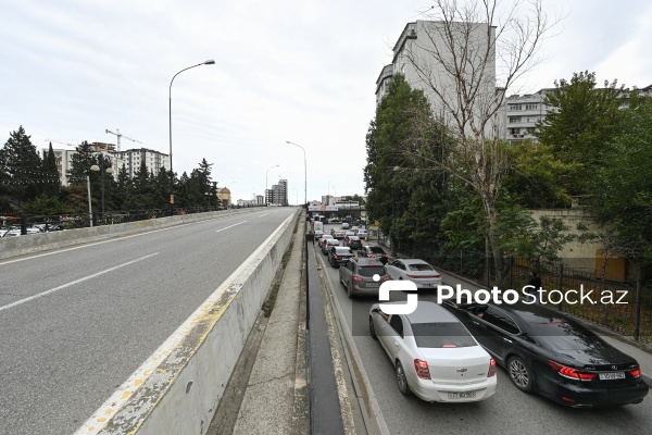 Paytaxt Bakının müxtəlif ərazilərində yerləşən körpülər