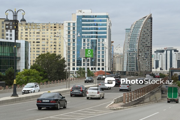 Paytaxt Bakının müxtəlif ərazilərində yerləşən körpülər