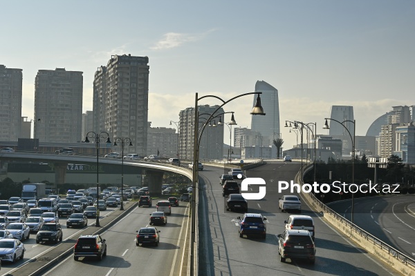 Paytaxt Bakının müxtəlif ərazilərində yerləşən körpülər