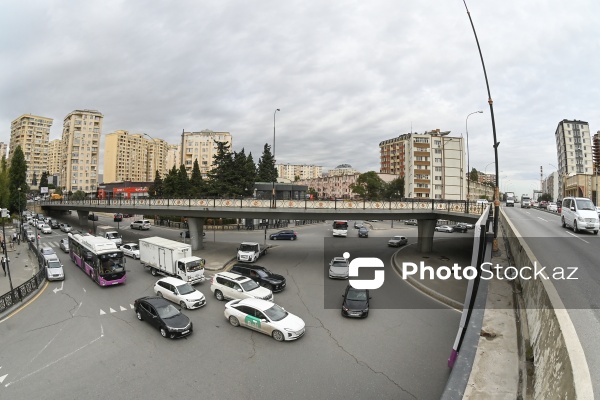 Paytaxt Bakının müxtəlif ərazilərində yerləşən körpülər