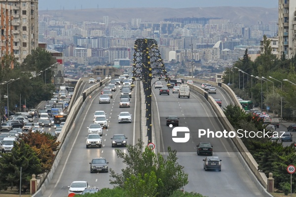 Paytaxt Bakının müxtəlif ərazilərində yerləşən körpülər