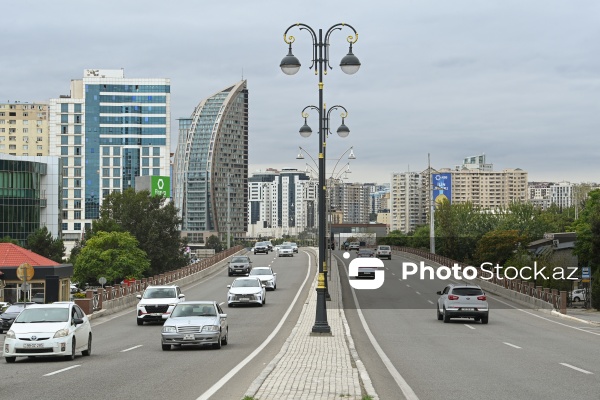 Paytaxt Bakının müxtəlif ərazilərində yerləşən körpülər