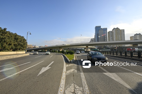 Paytaxt Bakının müxtəlif ərazilərində yerləşən körpülər