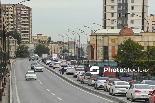 Paytaxt Bakının müxtəlif ərazilərində yerləşən körpülər