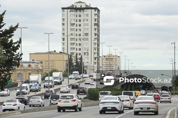 Paytaxt Bakının müxtəlif ərazilərində yerləşən körpülər