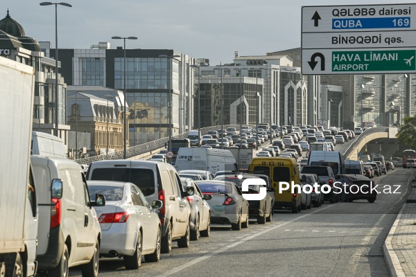 Paytaxt Bakının müxtəlif ərazilərində yerləşən körpülər