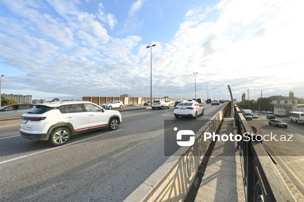 Paytaxt Bakının müxtəlif ərazilərində yerləşən körpülər