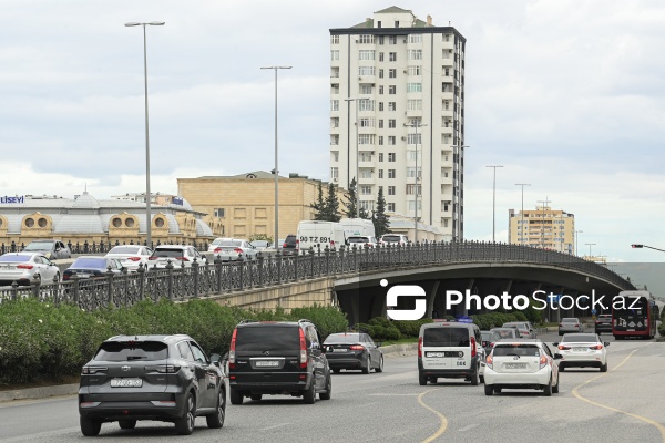 Paytaxt Bakının müxtəlif ərazilərində yerləşən körpülər