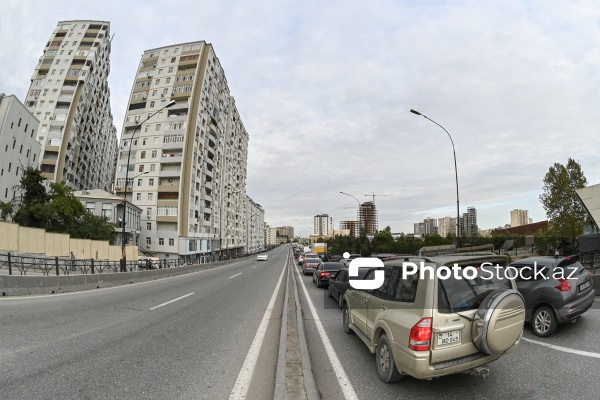 Paytaxt Bakının müxtəlif ərazilərində yerləşən körpülər